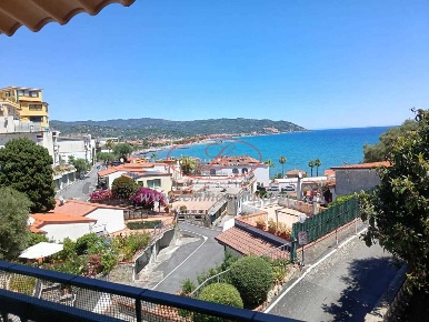 Foto Appartamento in Via S. Elmo, Diano Marina di 55 m² con 2 locali