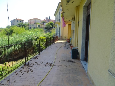 Foto Appartamento a Ameglia di 136 m² con 5 locali in vendita