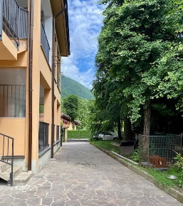Foto Appartamento in Via Matteotti 7, Ponte Lambro di 80 m² con 3 locali