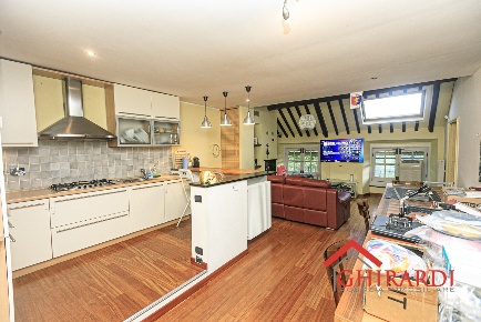 Foto Appartamento in Via Sardorella 85A, Sant'Olcese di 126 m² con 7 locali