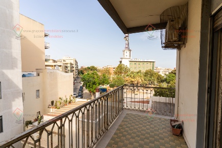 Foto Appartamento a Siracusa Tica - Zecchino di 153 m² con 5 locali