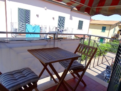 Foto Appartamento a Ameglia di 70 m² con 5 locali in vendita