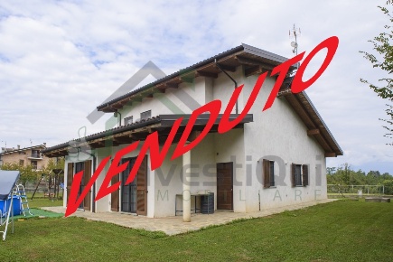 Foto Villa unifamiliare in Via Torino 95, San Carlo Canavese di 260 m²