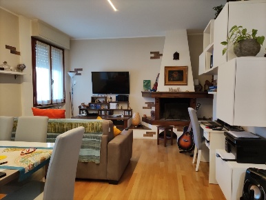 Foto Appartamento a Ameglia di 100 m² con 4 locali in vendita