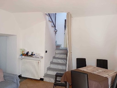 Foto Appartamento a Fosdinovo di 79 m² con 4 locali in vendita