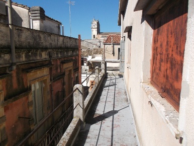 Foto Villa singola a Canicattini Bagni di 250 m² con 250 locali in vendita