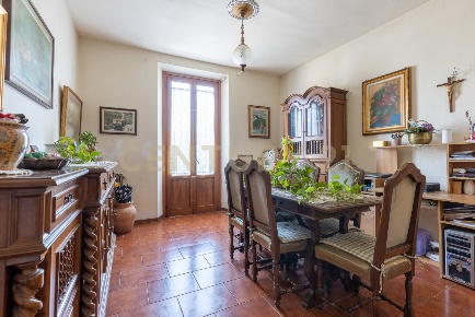 Foto Villa bifamiliare in Via Salita  18, Borgo a Mozzano di 350 m²
