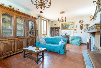 Foto Villa bifamiliare in Via Salita  18, Borgo a Mozzano Salita di 350 m²