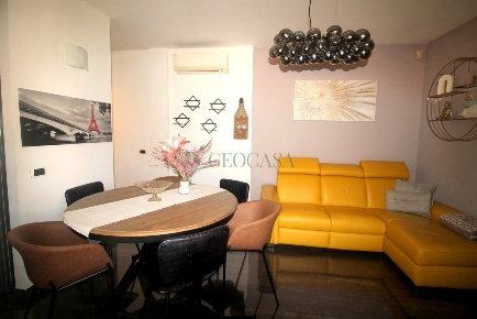 Foto Appartamento a Follo di 100 m² con 4 locali in vendita