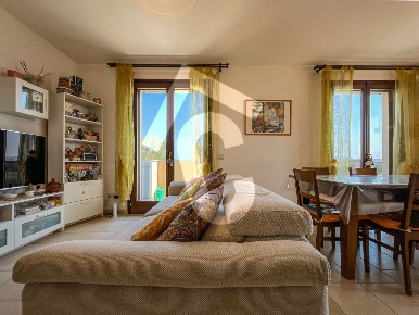 Foto Appartamento a Castelbellino di 101 m² con 4 locali in vendita