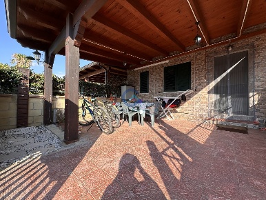 Foto Villa bifamiliare in Villaggio Maestrale 31a, Simeri Crichi di 75 m²
