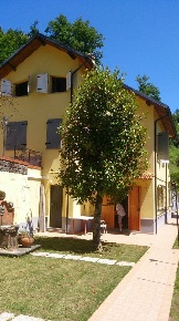 Foto Villa unifamiliare a Fosdinovo di 250 m² con 15 locali in vendita