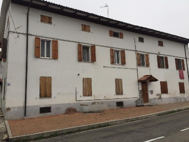 Foto Appartamento a Fornovo di Taro di 98 m² con 2 locali in vendita