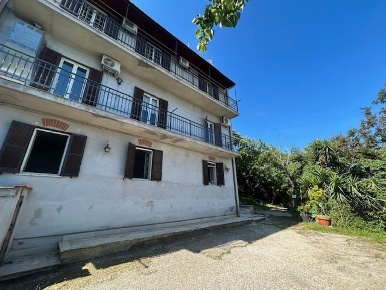 Foto Appartamento in Via Roma 57, Sant'Angelo Romano di 90 m² con 3 locali