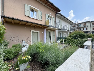 Foto Villa a schiera in Via Fossadelli 19, Monticelli Brusati di 202 m²