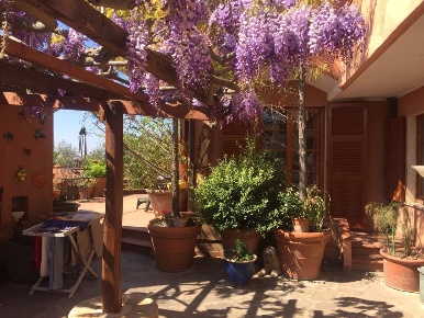 Foto Villa unifamiliare in Via Gignola, Fosdinovo di 400 m² con 12 locali