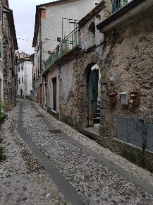 Foto Appartamento in Via Vittorio Alfieri, Fosdinovo di 90 m² con 5 locali