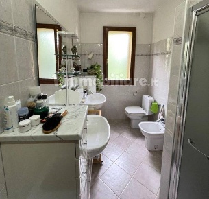 Foto Appartamento in Via Lume ad.ze Via Colombarone, Mordano di 319 m²