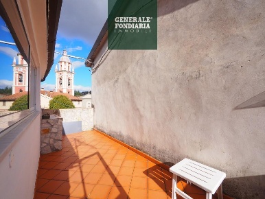 Foto Appartamento a Follo di 80 m² con 4 locali in vendita