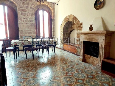 Foto Appartamento a Asciano di 190 m² con 9 locali in vendita