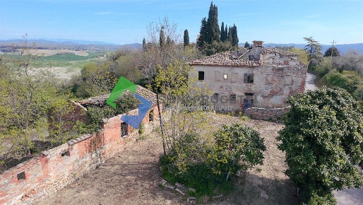 Foto Villa unifamiliare in torre a castello, Asciano di 700 m² in vendita