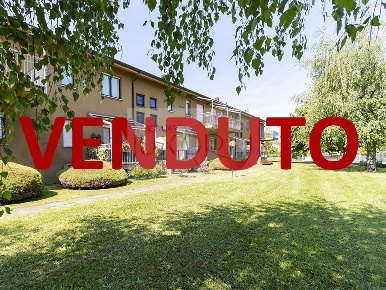 Foto Appartamento in Via Volta, Cassago Brianza di 111 m² con 4 locali