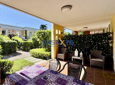 Foto Appartamento a Padenghe sul Garda di 65 m² con 2 locali in vendita