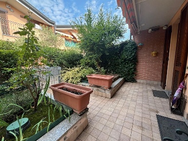 Foto Villa unifamiliare in Via Italia, Pozzo d'Adda di 150 m² con 4 locali