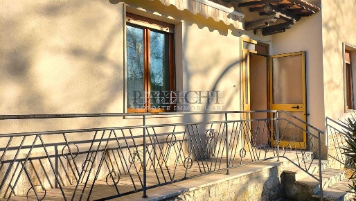 Foto Appartamento a Asciano di 88 m² con 4 locali in vendita