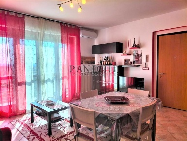 Foto Appartamento a Rapolano Terme di 86 m² con 3 locali in vendita