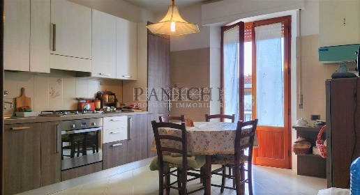 Foto Appartamento a Asciano di 157 m² con 7 locali in vendita