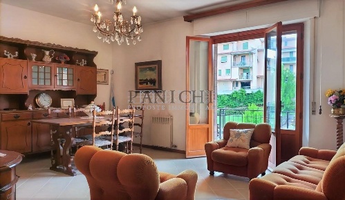 Foto Appartamento a Asciano di 157 m² con 7 locali in vendita