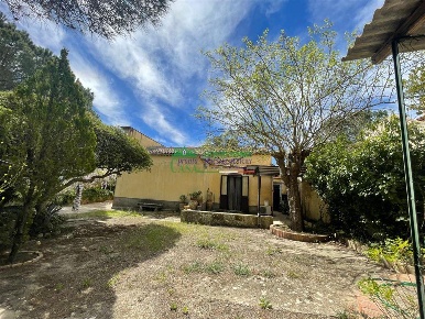 Foto Villa unifamiliare a Vizzini di 150 m² con 6 locali in vendita