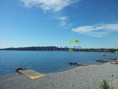 Foto Villa unifamiliare in via cavour, Padenghe sul Garda di 500 m²