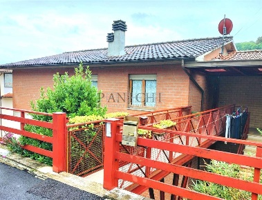 Foto Appartamento a Rapolano Terme di 143 m² con 6 locali in vendita