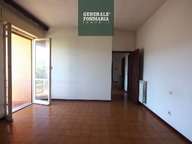 Foto Appartamento a Follo di 95 m² con 4 locali in vendita