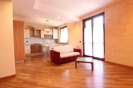 Foto Appartamento in Via Ripamonti, Busnago di 95 m² con 3 locali