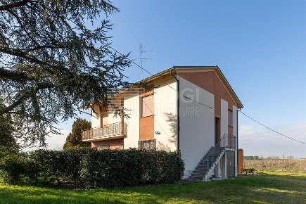 Foto Appartamento in via canal vecchio, Solarolo di 127 m² con 3 locali