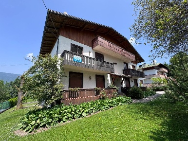 Foto Appartamento in via Monte Meatta, Roana di 80 m² con 3 locali