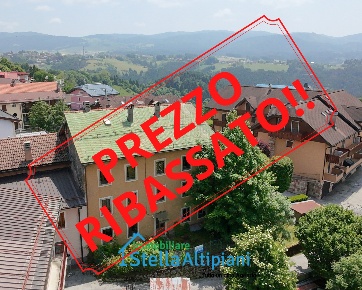 Foto Appartamento in via Maggiore, Roana di 177 m² con 7 locali in vendita