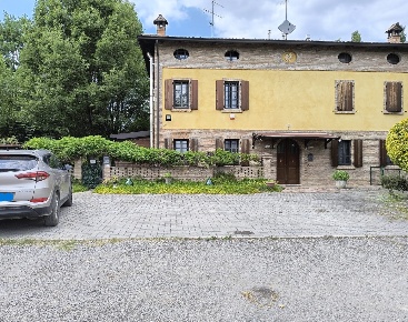 Foto Villa bifamiliare a Ravarino di 154 m² con 6 locali in vendita