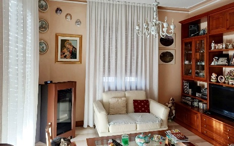 Foto Villa singola a Ponte dell'Olio di 280 m² con 17 locali in vendita