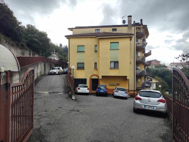Foto Appartamento in Via Raffaele Nicoletti 12, Rogliano di 103 m²