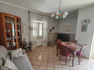 Foto Appartamento in Via Discesa Ricciulli 15, Rogliano di 63 m² in vendita