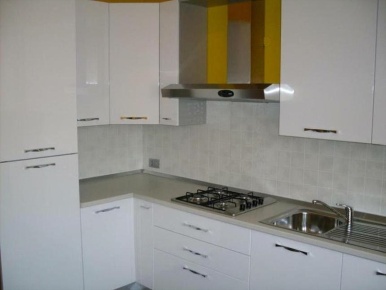Foto Appartamento in Via Galileo Galilei 15, Almè di 85 m² con 4 locali