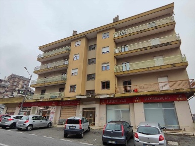 Foto Appartamento in VIA ALCIDE DE GASPERI 27, Rogliano di 105 m²