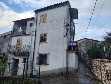 Foto Appartamento in BORGATA SERRA 14, Rogliano di 90 m² con 4 locali