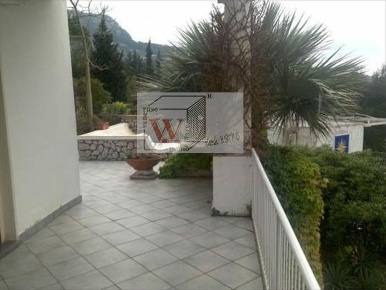 Foto Villa unifamiliare in VIA GROTTA AZZURRA, Anacapri di 140 m²