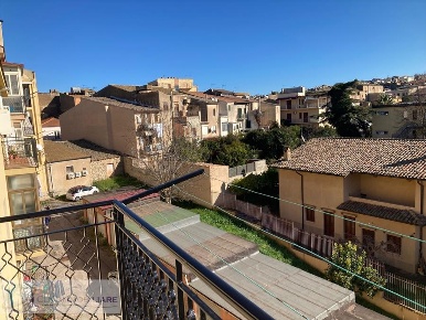 Foto Appartamento in Via Salvo D'Acquisto, Lercara Friddi di 125 m²