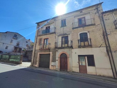 Foto Appartamento in Via Regina Elena 63, Rogliano di 55 m² con 3 locali